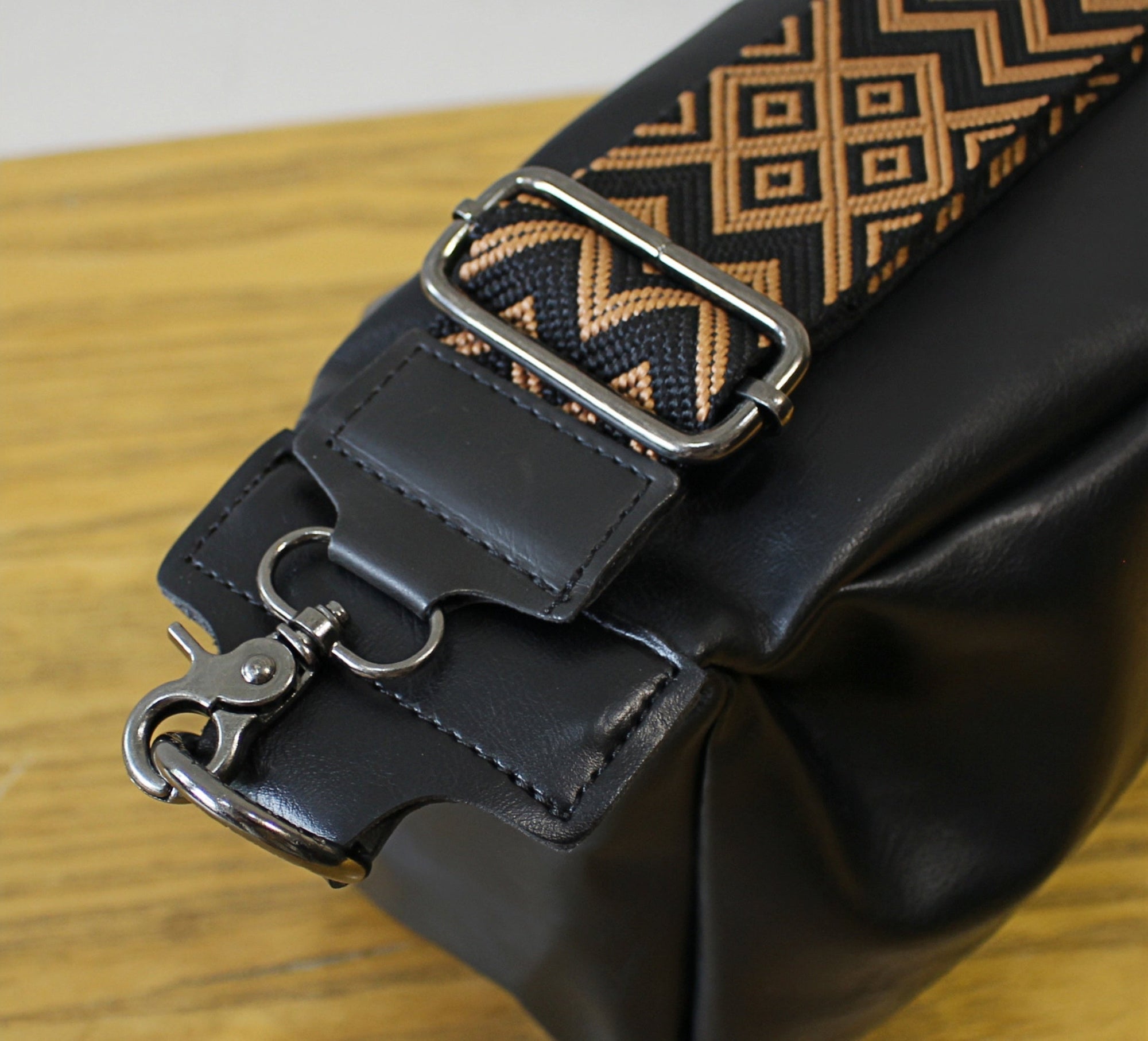 Cubbiluppi™ Men's Shoulder Crossbody Bag, Casual & Soft Leather for All Seasons, Simple Trendy men's Bag