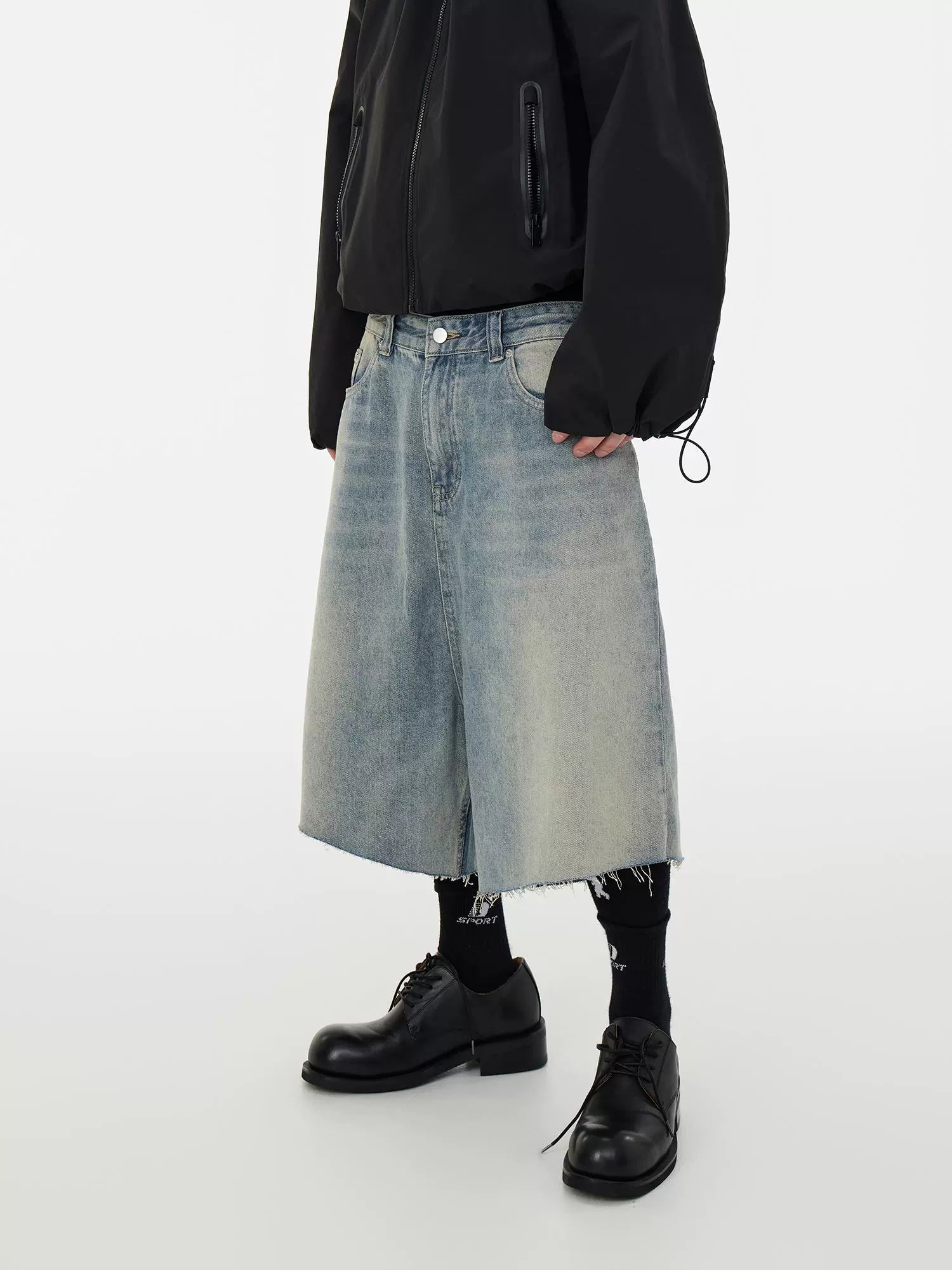 CubbiiLuppii Over-the-knee Cropped Pants Tide, Washed Vintage Knife Cut Raw Edge Loose Denim Shorts