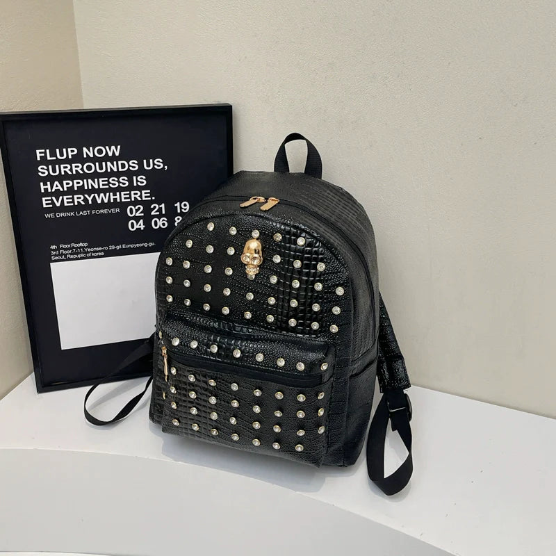 Diamond-Encrusted Crocodile Pattern Backpack for men & women 🎒