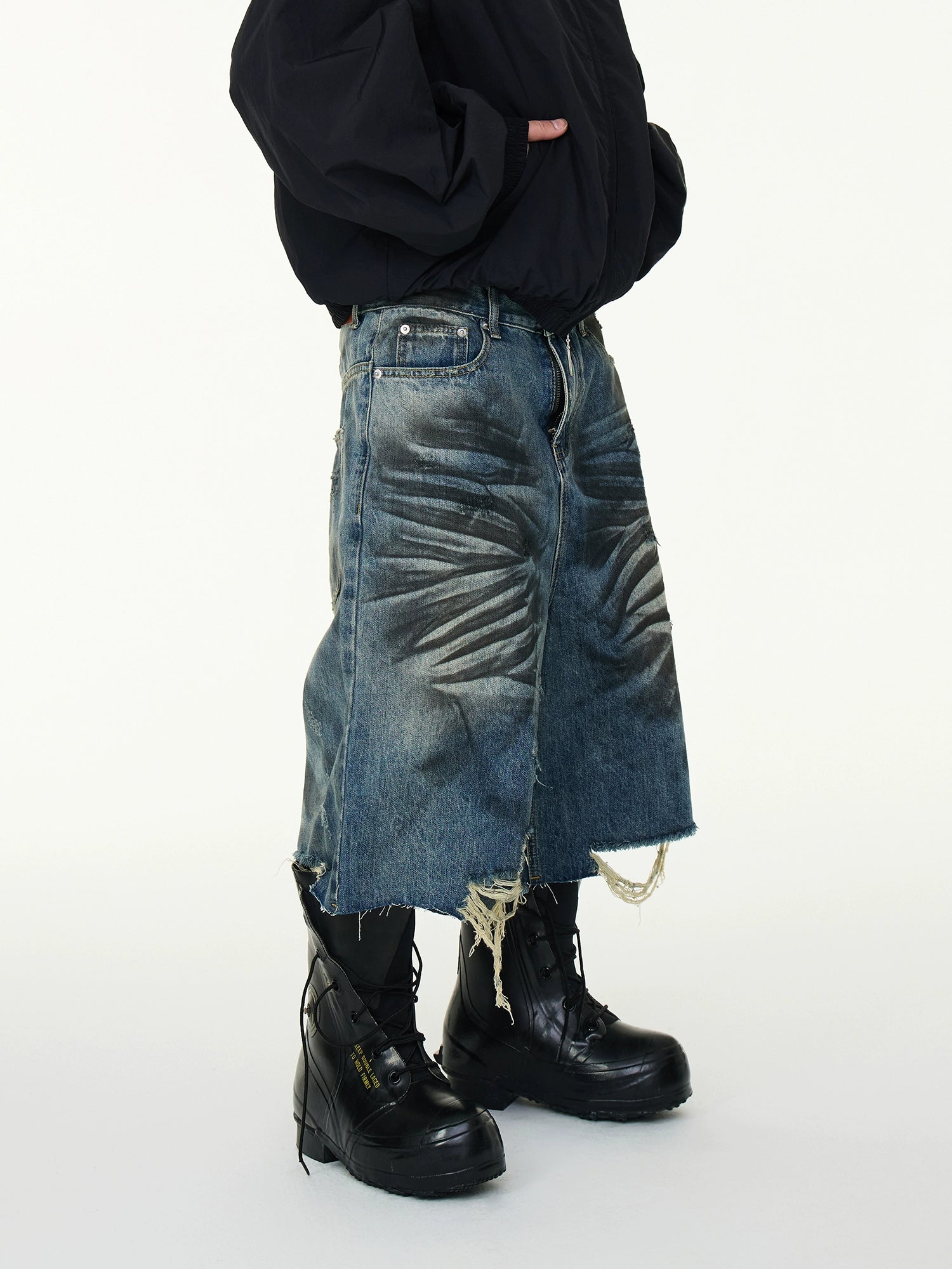 Washed Distressed Stained Clawed Leg Knife Cut Irregular Panel Loose Cropped Denim Shorts