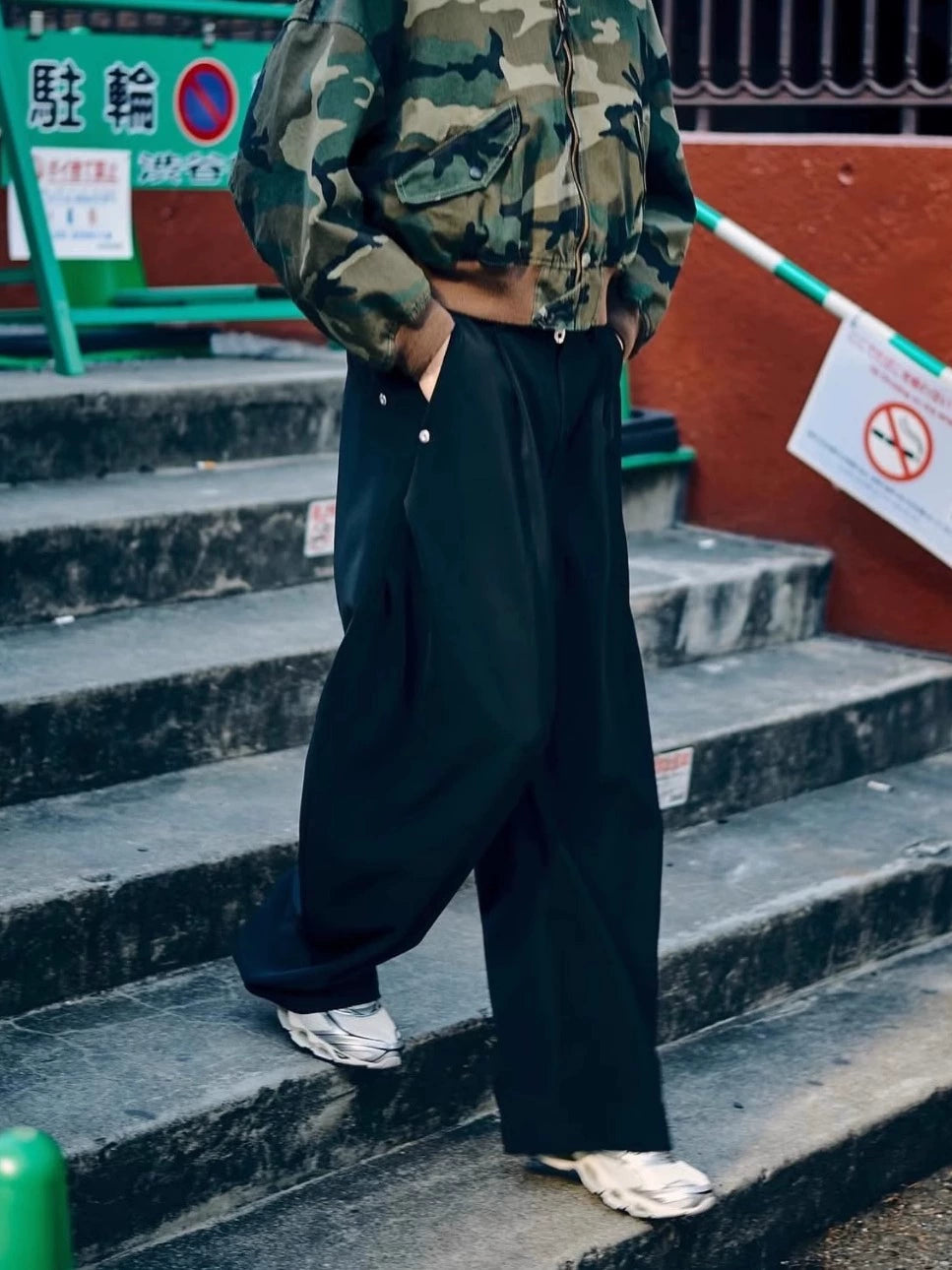 Conz25 new solid color loose style natural drape scimitar pants for men and women casual commuting daily pants