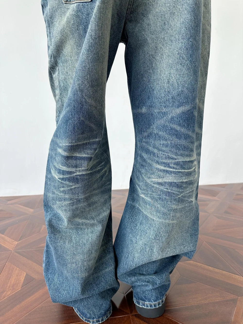 Heavy Distressed Wash Old Knife Cut Damage Patch Denim Vintage Jeans