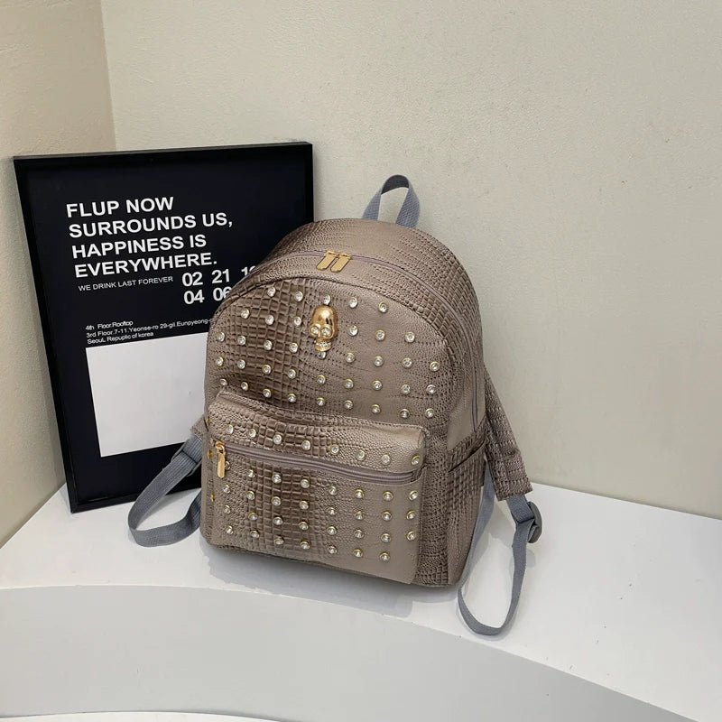 Diamond-Encrusted Crocodile Pattern Backpack for men & women 🎒