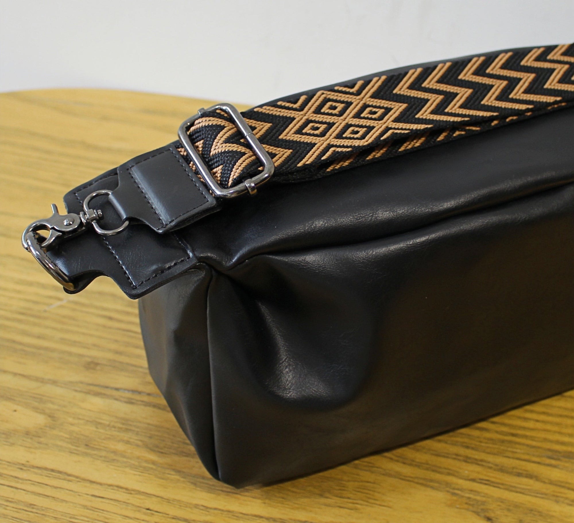 Cubbiluppi™ Men's Shoulder Crossbody Bag, Casual & Soft Leather for All Seasons, Simple Trendy men's Bag